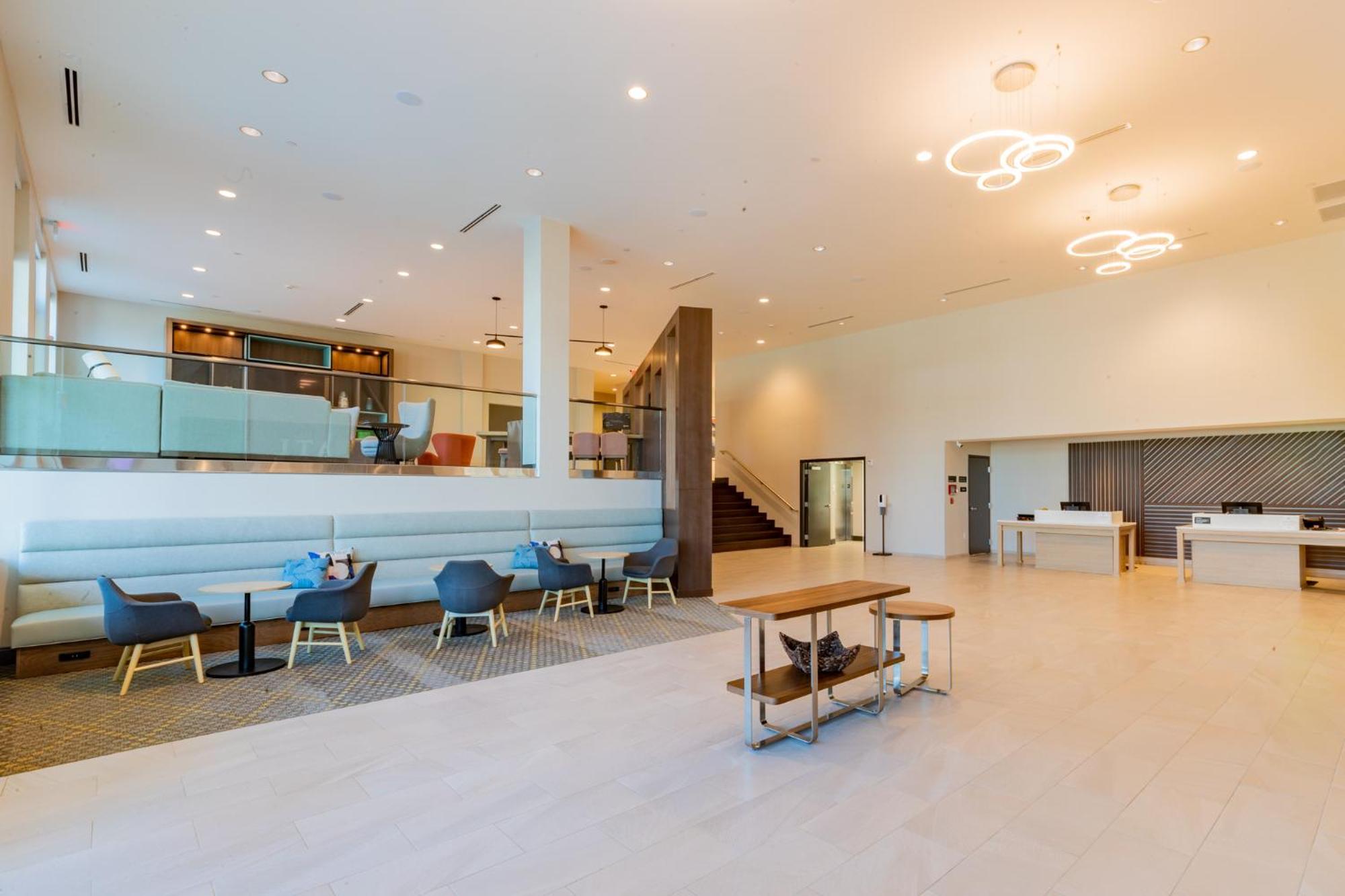 Courtyard By Marriott Atlanta Hotel