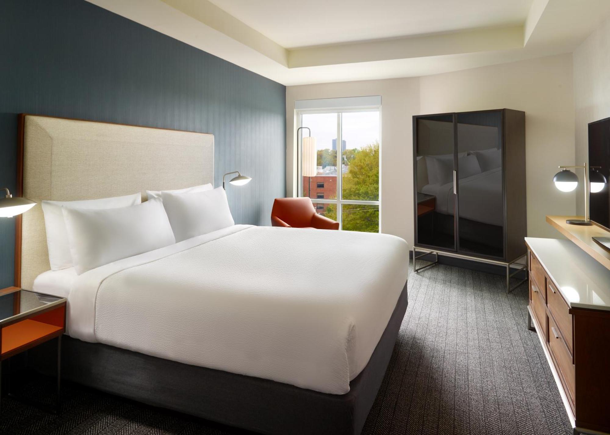 Courtyard By Marriott Atlanta Hotel