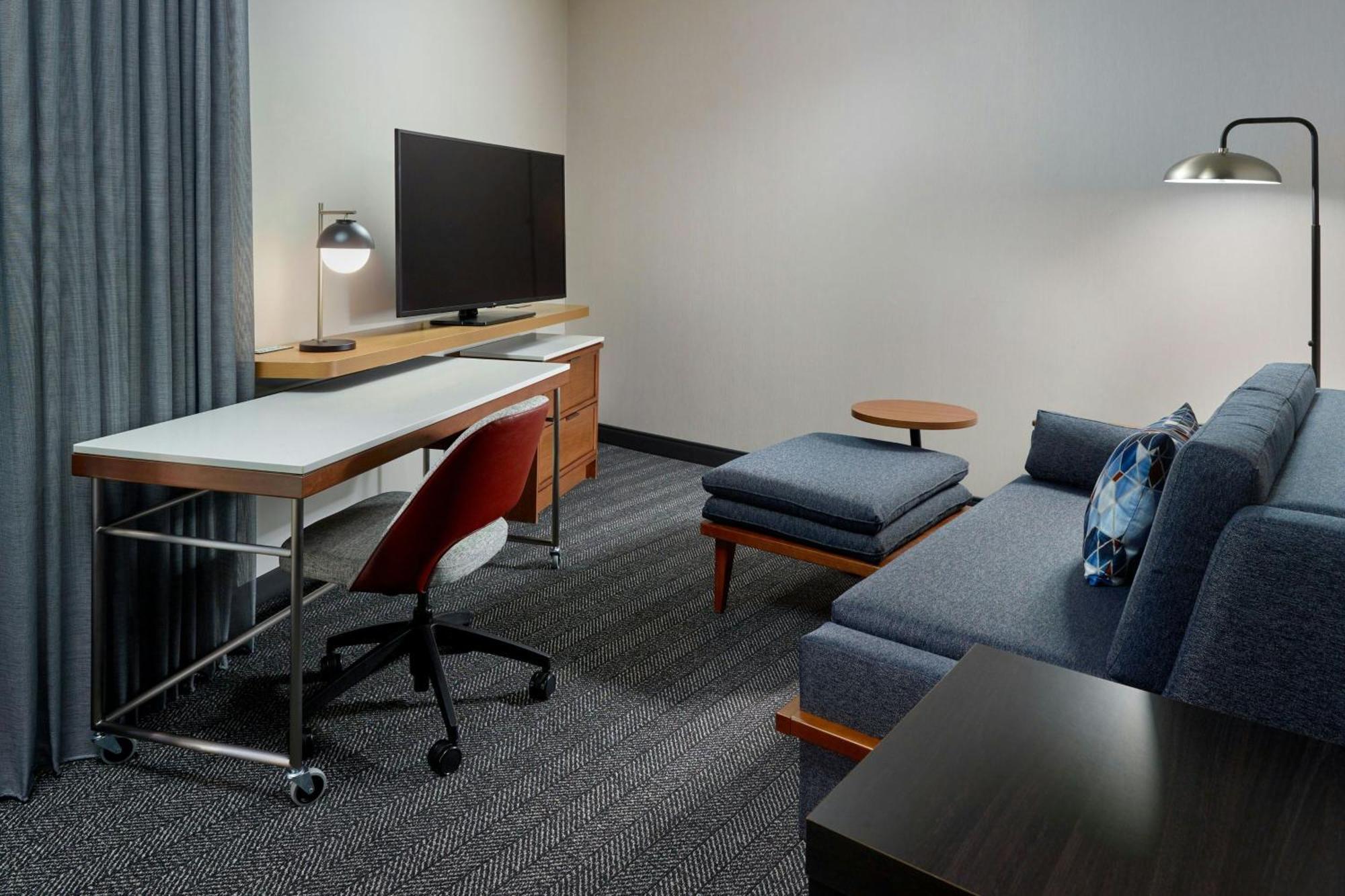 Courtyard By Marriott Atlanta