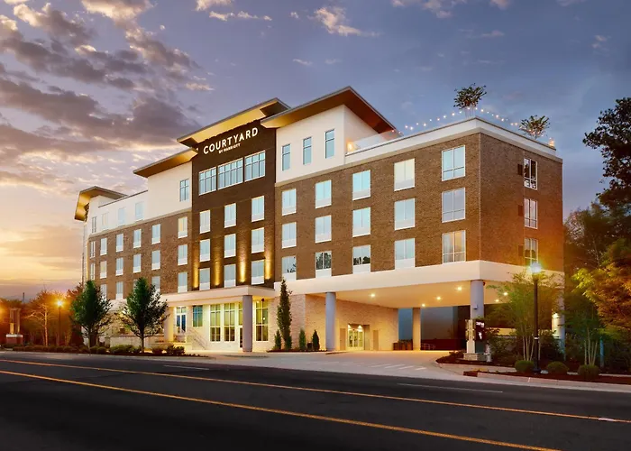 Courtyard By Marriott Atlanta Dunwoody