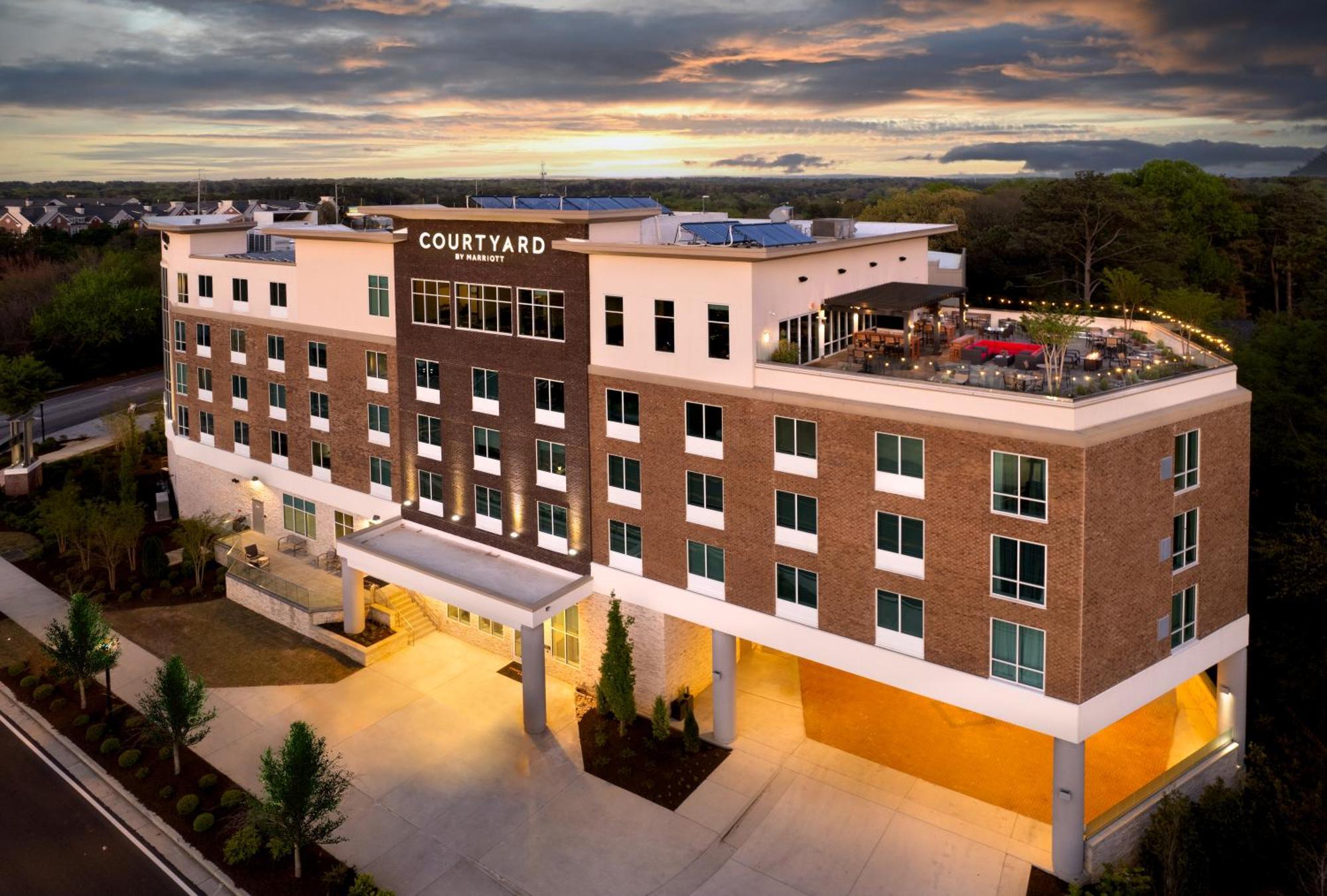 Courtyard By Marriott Atlanta