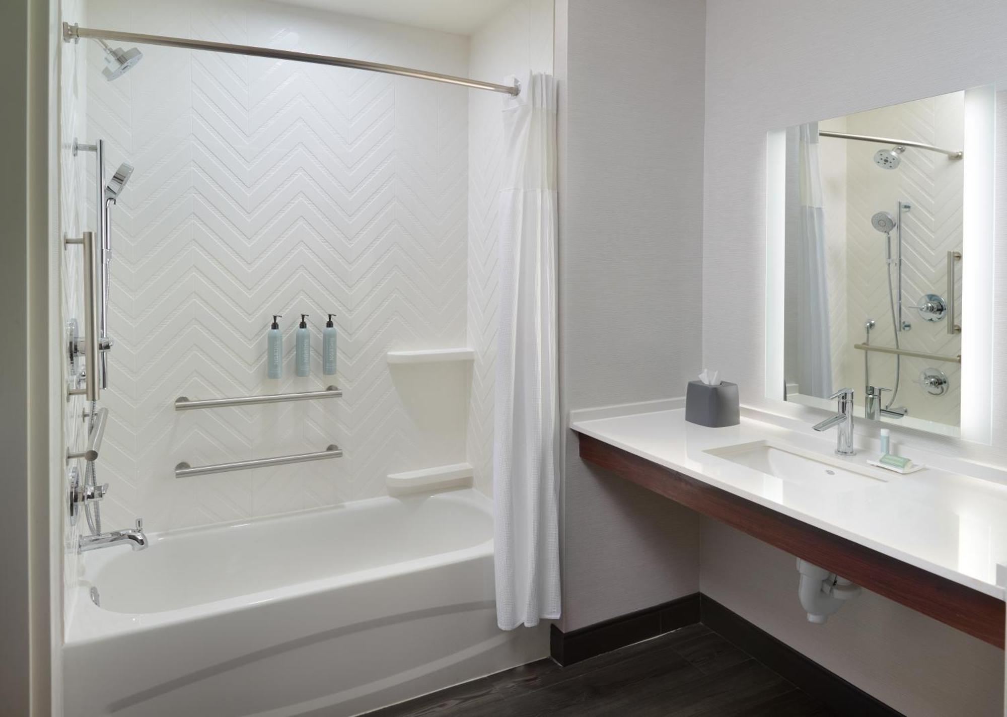 Courtyard By Marriott Atlanta Hotel 3*