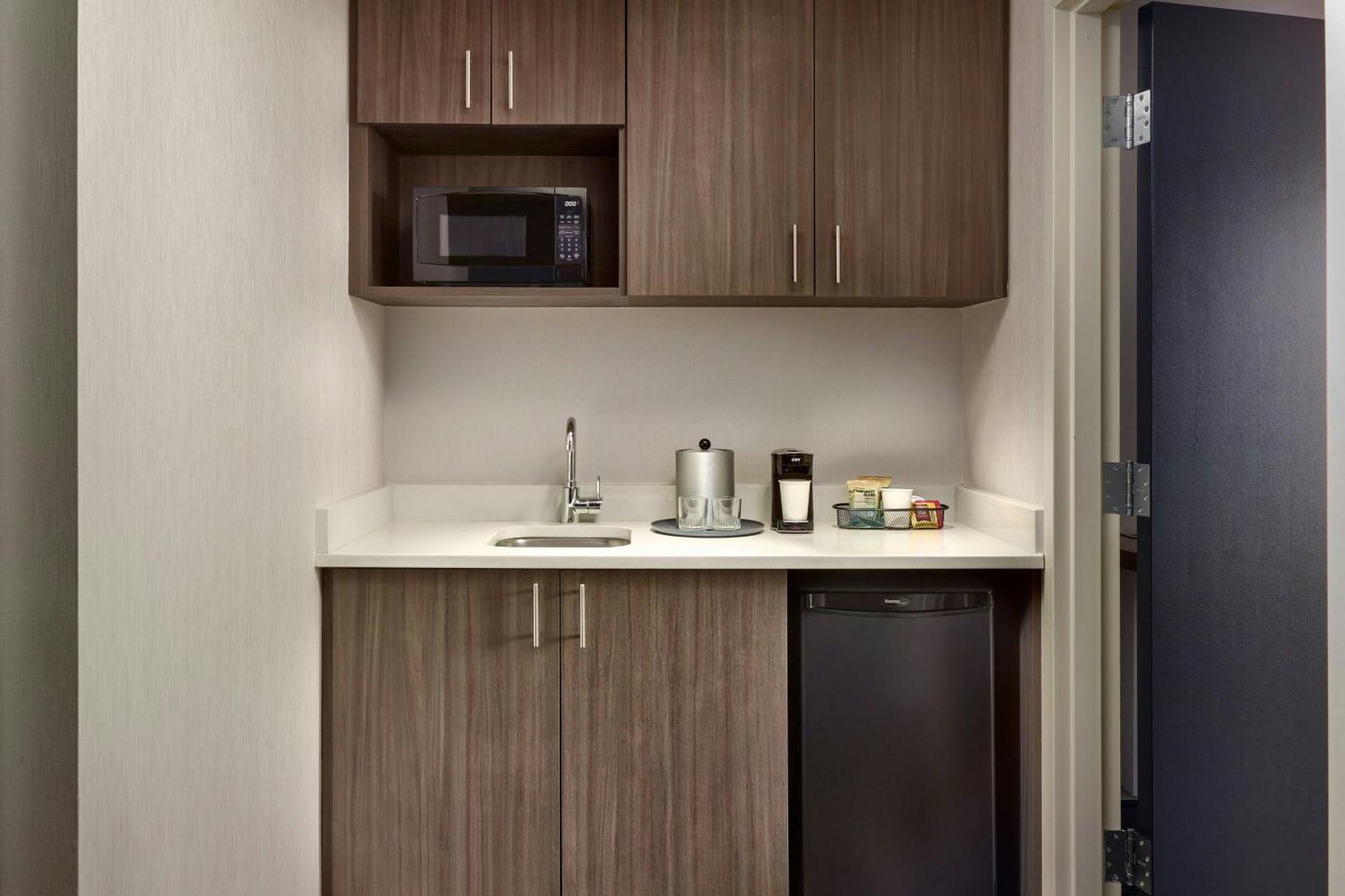 Courtyard By Marriott Atlanta Hotel Dunwoody